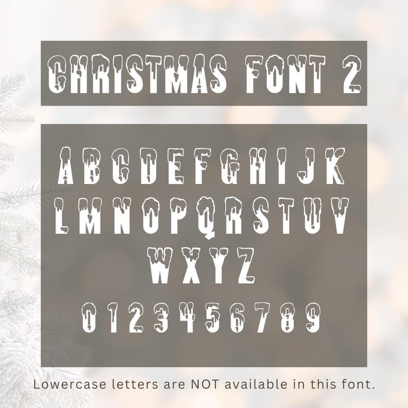 以下が含まれることがあります： 白いクリスマスフォント2のアルファベットと数字のセット。氷が滴るデザインです。AからZの大文字と0から9の数字がグレーの背景に表示されています。「小文字はこのフォントでは利用できません」というテキストも含まれています。