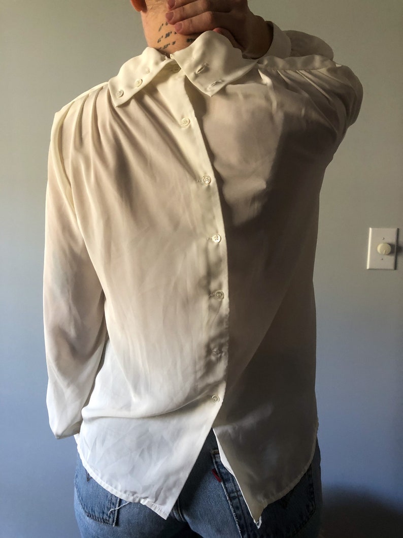 Vintage 1980s Liz Claiborne Mock Neck Silky Blouse With Front Pleat And Button-Up Back Size M