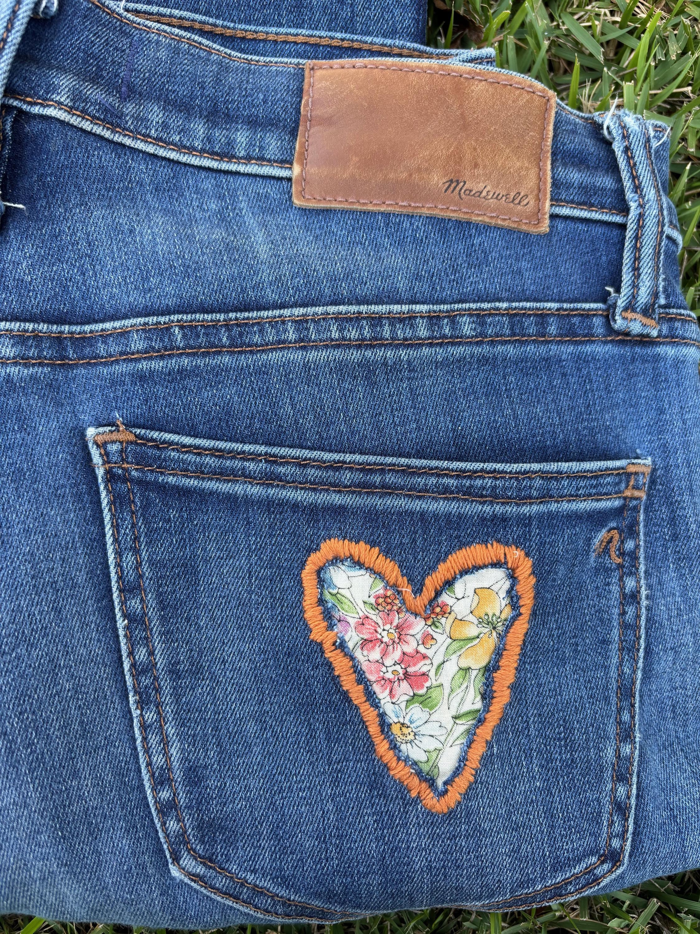 AEAE☆大人気♪Heart Embroidery Jeans (2color) Hand Embroidered Heart Jeans, Handmade Jeans, Hand