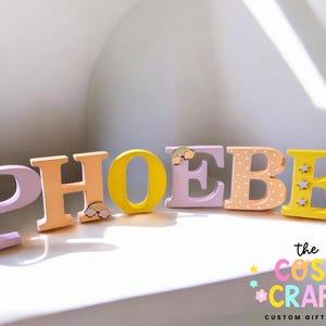 Letras para guardería, regalo personalizado para bebé, letras de pie, letras de pared, letras de madera personalizadas de 10 cm, letras de madera para guardería.