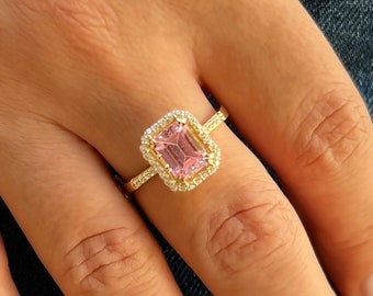 Pink Engagement Gold ring, Gold ring with Pink Spinel, 14k solid gold ring, gold ring with pink stone.