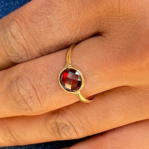 Engagement Gold ring with stone, Gem stone ring, Gold ring with Garnet Spinel, 14k Gold ring, Gold ring with Red stone.