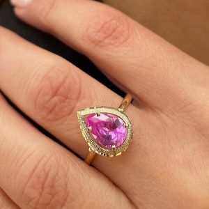Pink Engagement Pear Gold ring , Gem stone ring, Gold ring with Pink Spinel, 14k Gold ring, Gold ring with pink stone.