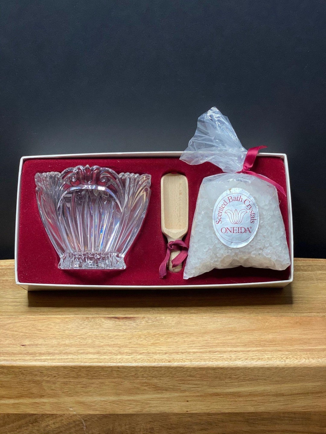 Oneida Crystal Bath Crystal Set Augustina Demi Bowl, Bath Crystals