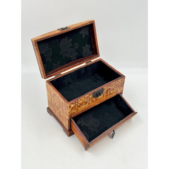 Finished Hardwood Jewelry Box Velvet Lined Memento Box CafePress Colonel Tile Insignia Box Keepsake Box 