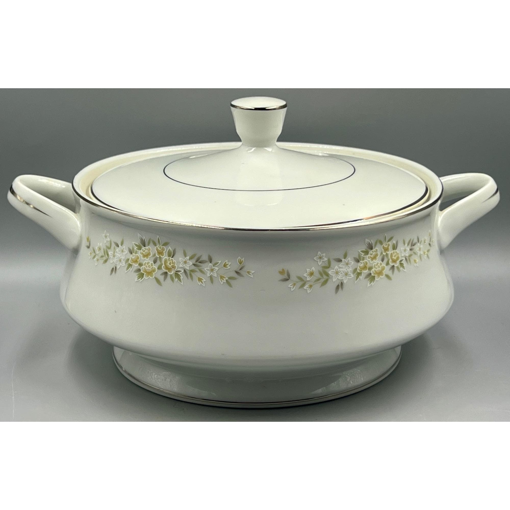 VTG Lady Carolyn Fine China Covered Casserole Dish/Serving Bowl - Made in Japan