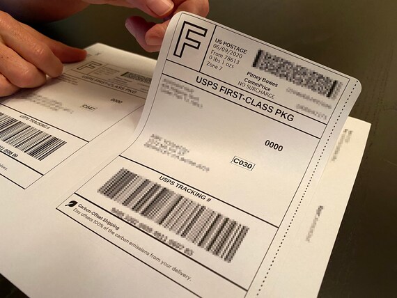 making name tags with cricut