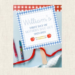 First Day of School Handheld Sign / Personalized / Back to School / Last day of school