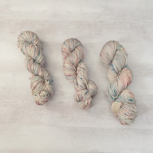 Hand dyed worsted - Fairy Floss