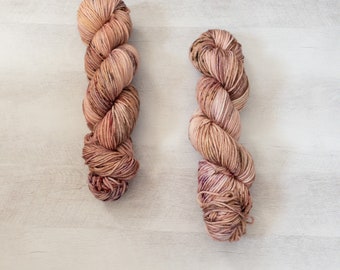 Hand dyed worsted - Wine and Chocolate