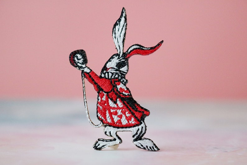 Alice/'s Adventures in Wonderland patch rabbit embroidered patch,Sew on patch,Iron on patch Applique,Edge Burn out