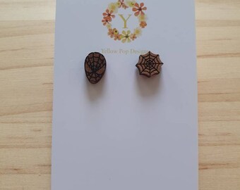 Wooden Spiderman and web wooden Studs