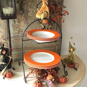 Wrought iron plate display, cake display, kitchen decor, table decor, home decor, French country farmhouse, chic campaign