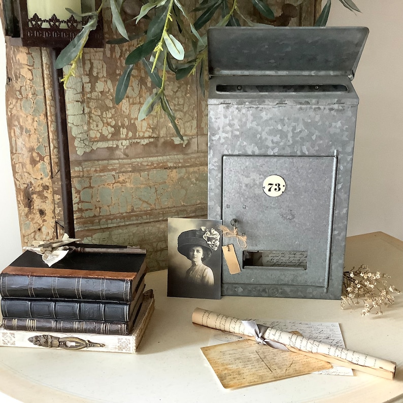 Cassetta postale in zinco francese con chiave: arredamento vintage industriale per la casa immagine 7