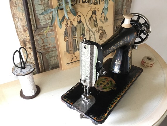 Vintage Singer Sewing Machine: Art Deco Egyptian Lotus Decals