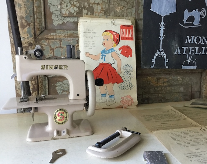 Little Singer Little Singer Sewing Machine, Learning Equipment for Children, Fashion ...