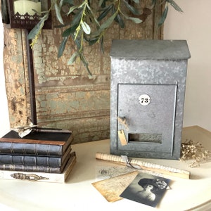 Cassetta postale in zinco francese con chiave: arredamento vintage industriale per la casa immagine 8