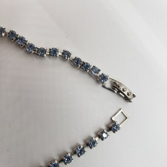 Classic Vintage 1950s Light Blue Rhinestone Neckl… - image 3