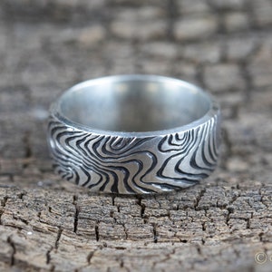 Silver ring, women&#39;s ring, hand engraved with unique pattern