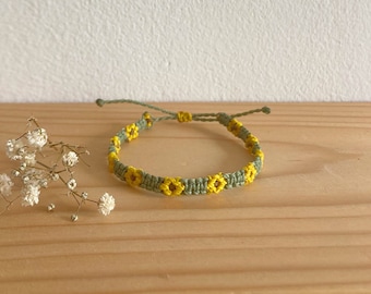Macrame Sunflower Bracelet