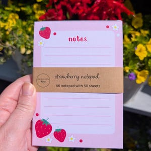 Bloc de notas A6 con diseño de fresas dulces y bayas