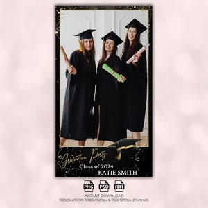 Könnte beinhalten: Ein schwarzer und goldener Fotobooth-Accessoire für den Abschluss mit einem goldenen Konfetti-Hintergrund. Der Text "Graduation Party" ist in goldener Schrift geschrieben. Der Text "Class of 2024" ist in schwarzer Schrift geschrieben. Der Text "KATIE SMITH" ist in schwarzer Schrift geschrieben. Der Accessoire ist für Fotos mit Freunden und Familie gedacht.