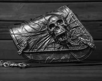Motorcycle&#39;s left side black leather saddlebag Skull, Sportster leather saddle bag Skull, Custom design crumpled leather side bag Skull
