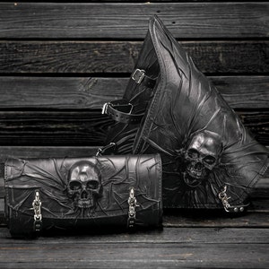 Motorcycle&#39;s kit black leather black stitched swingarm bag and forkbag Skulls, Motorcycle&#39;s leather saddle bag and bar bag Skull, Side bag