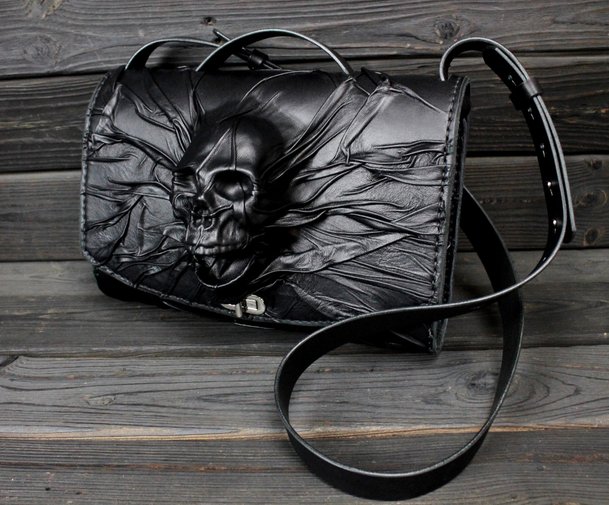 Buy Women Skull Handbag Tote Purse Large Capacity Gothic Shoulder Bag with  Strap Studded Doctor Handbag, Black at