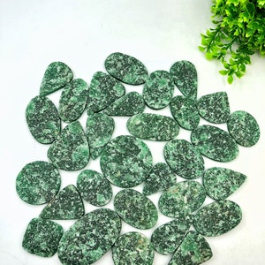 100% natural maravilhoso cabochão de aventurina drusa de alta qualidade. Item exclusivo, melhor para fazer embrulhos de arame artesanais de joias.