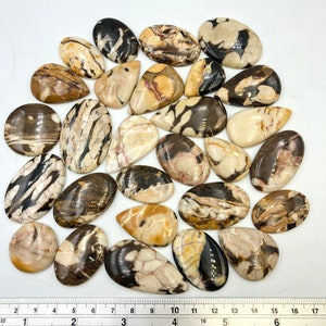Cabochão de madeira petrificada 100% natural Maravilhosa qualidade superior para fazer embrulho de arame de joias artesanais e para cura de reiki e meditação