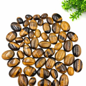 Cabochão de olho de tigre dourado liso de alta qualidade 100% natural. Item exclusivo, melhor para fazer joias com fio de cura e cabochão feito à mão.