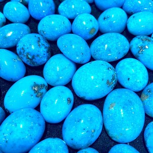 100% natural de qualidade preciosa lindo cabochão turquesa suave. Item raro, melhor para fazer embrulho de arame feito à mão para cura de joias.