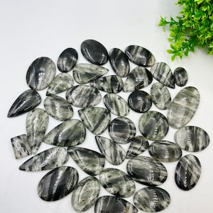 Inclusão preta suave de qualidade superior em pedra rara de cabochão de quartzo, melhor para fazer embrulhos de arame feitos à mão de joias.