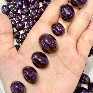 100% natural de qualidade preciosa lindo cabochão de granada estrela lisa. Item raro, melhor para fazer embrulho de arame feito à mão para cura de joias.