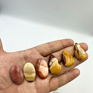 Naturalny kaboszon z jaspisu Mookaite klasy AAAA do wyrobu biżuterii, owijanie drutem, leczenie reiki