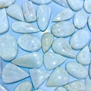 100% Natural Premium Quality Smooth Beautiful White Scolecite Cabujón. Artículo raro, Mejor para hacer joyas curativas envoltorio de alambre hecho a mano.
