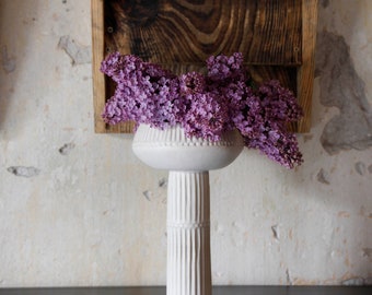 Ceramic White Ribbed Vase, Sculptural, Contemporary stoneware vessel, Carved, Milky matte, Pedestal, Column Vase , H: 24.3cm (9.5")