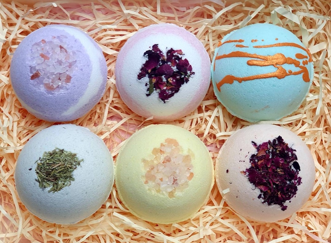 LUXURY BATH BOMBS in a Gift Box. Set of 6 Large Scented Bath Bombs ...