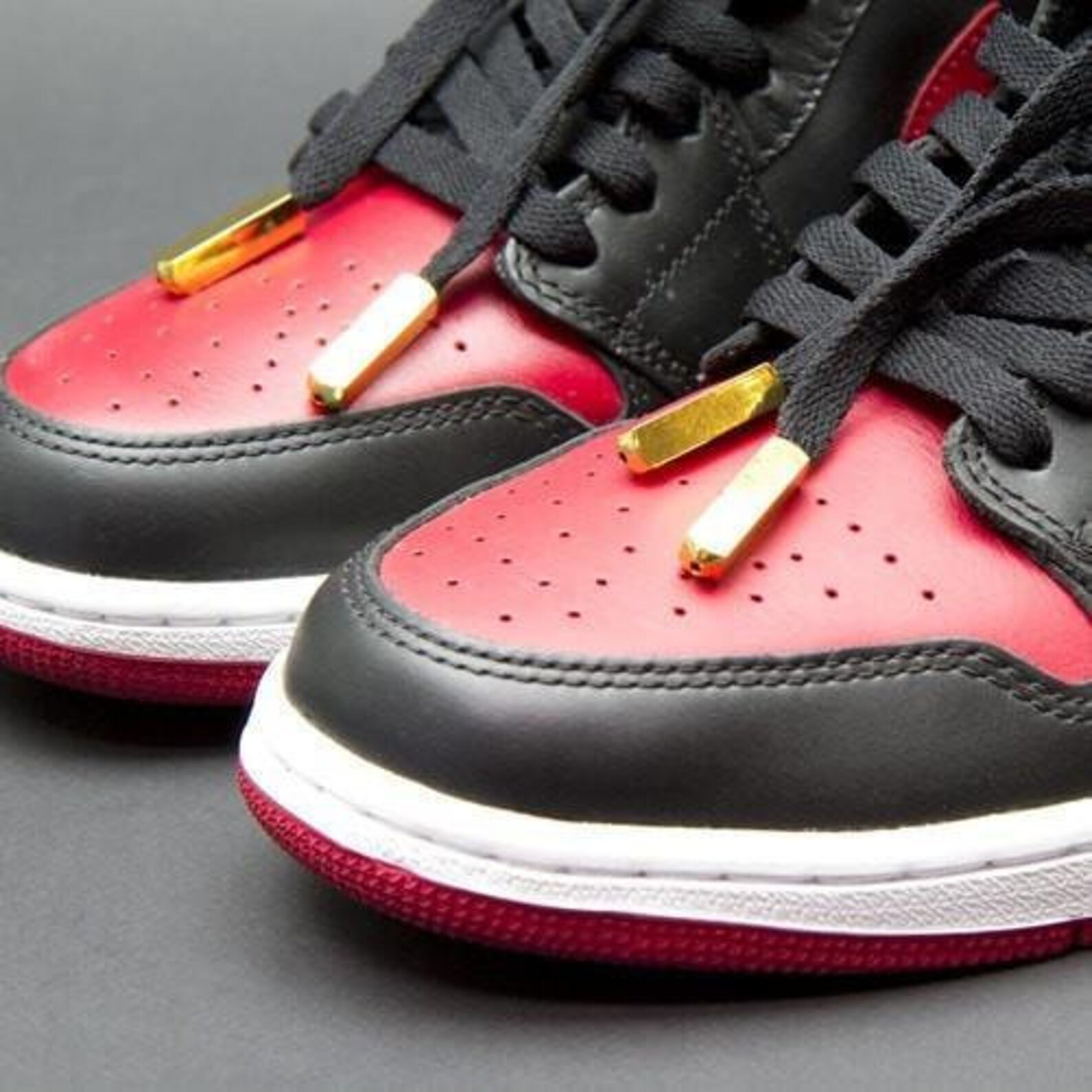 air force 1 gold aglet
