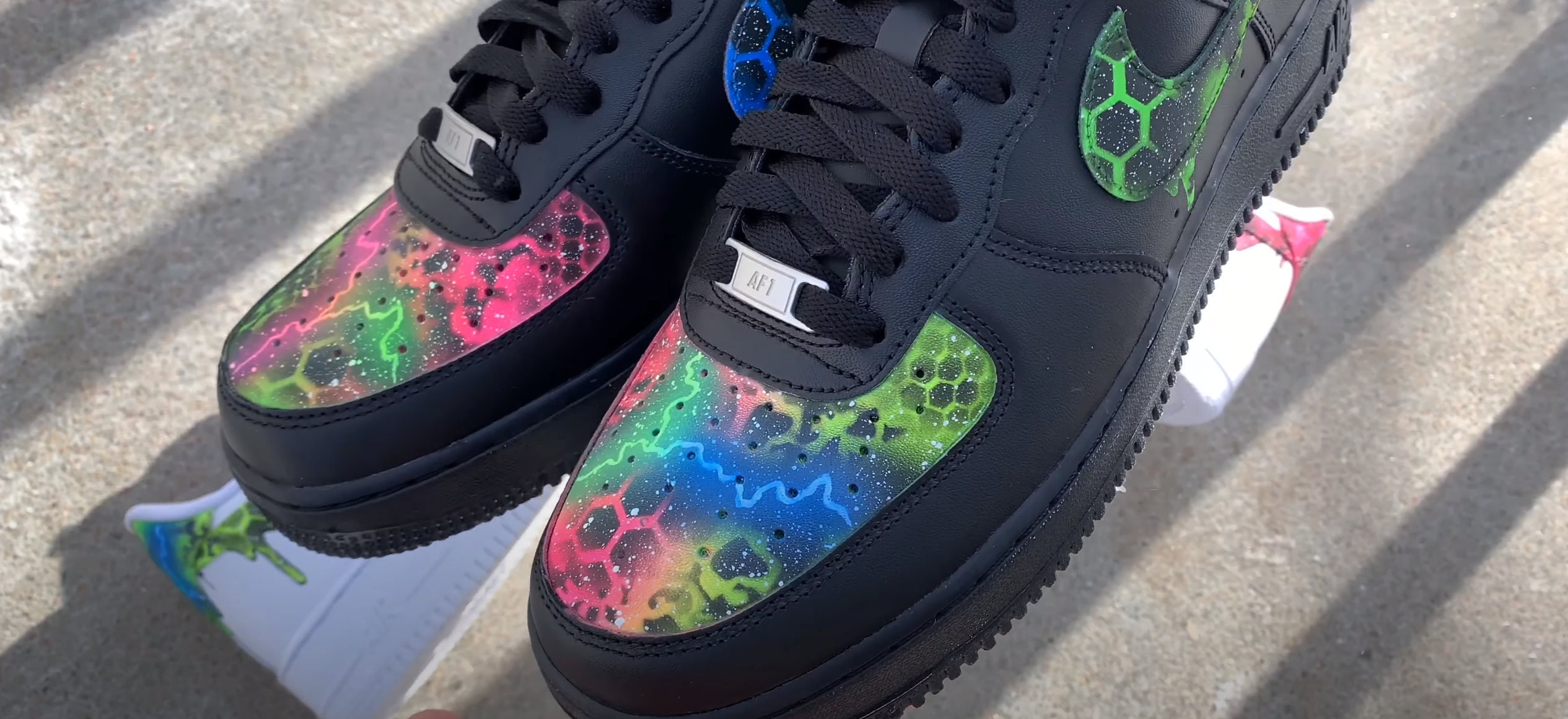 black and neon af1