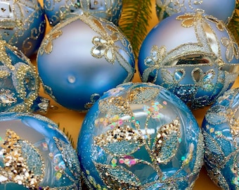 Set of 10 Blue Christmas Ornaments – Handmade Glass Baubles – Glitter Floral Holiday Decor – Elegant Tree Decoration – Winter Blue Set