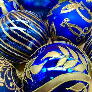 20 Blue and Gold Glass Christmas Ornaments – Handmade Tree Baubles Set – Royal Holiday Decor – Elegant Vintage Xmas Balls