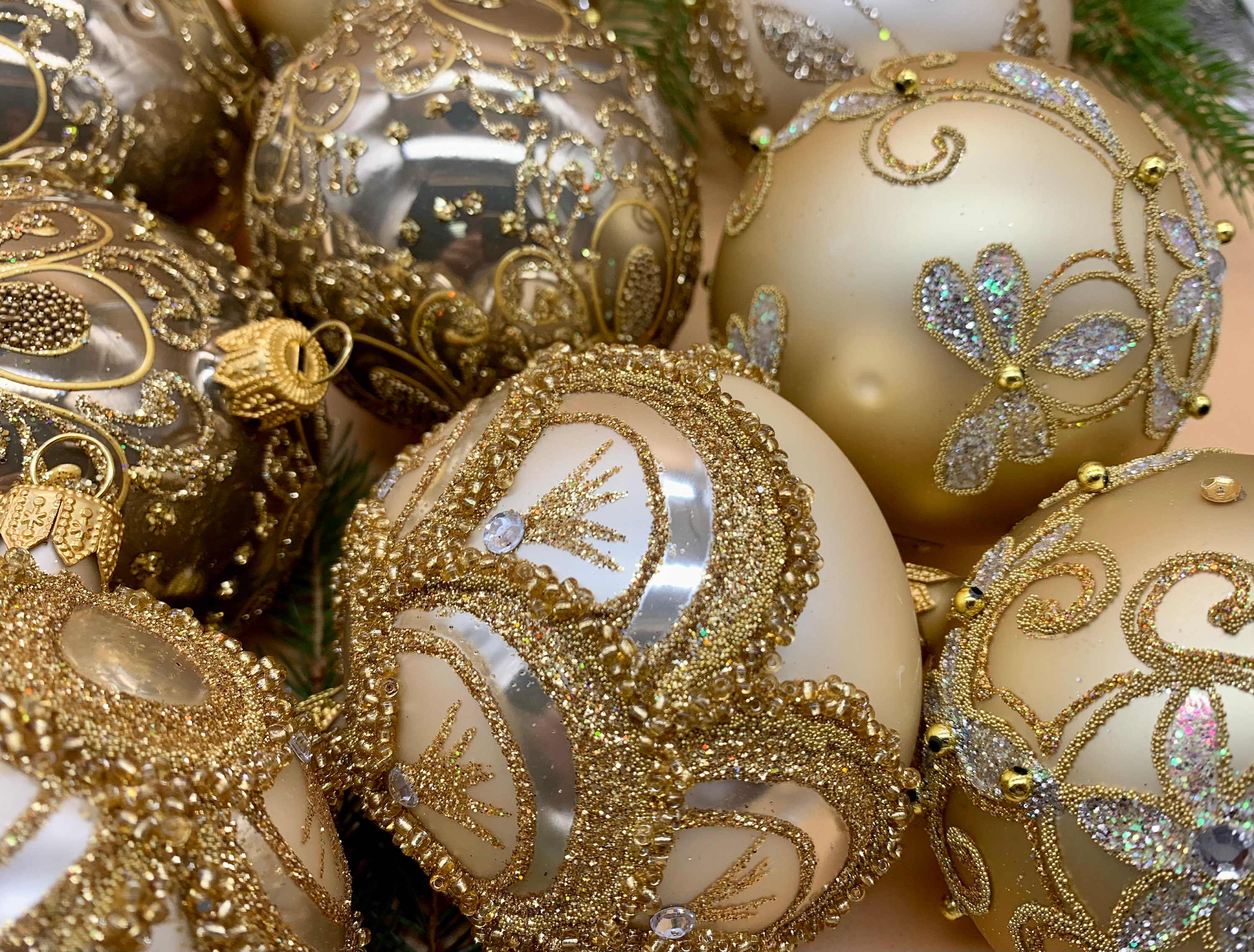 20 Gold Glass Christmas Ornaments – Elegant Holiday Baubles Set – Handmade Vintage Tree Balls – Luxury Festive Xmas Decor