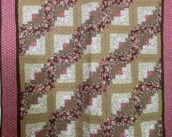 Wavy Log Cabin Quilt