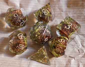REAL PINECONE Dice Set: Handmade Resin Dice for Dungeons and Dragons - Made in Italy