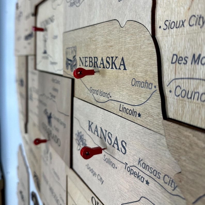 Große 3D USA Holzkarte mit berühmten Sehenswürdigkeiten, tolles Reisegeschenk Bild 9