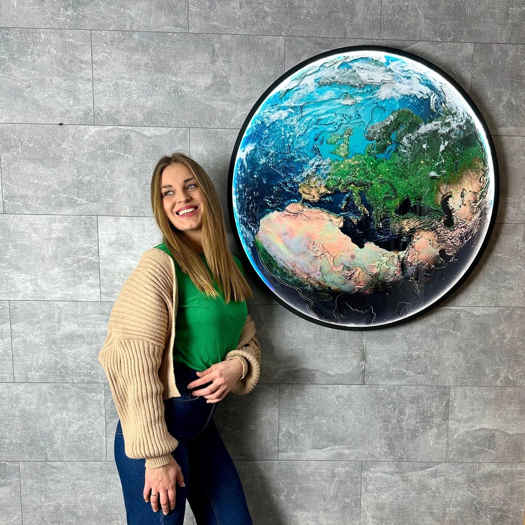 Illuminated Earth Wall Art, 3D LED Globe Decor Wall Lamp With Led ...