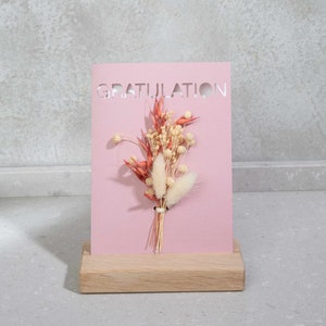 Kaart met droogbloemen, gefeliciteerd, Boho Living, kaarthouder, wenskaart, geslaagd examen, afstuderen, gedroogde eucalyptus, natuurlijk papier