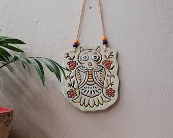 Charming Owl Wall Hanging - Artisan Crafted Décor for Any Room